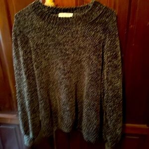 ZENANA MARBLED CHINEL.LIKE NEW CREW NECK SWEATER SIZE XL.